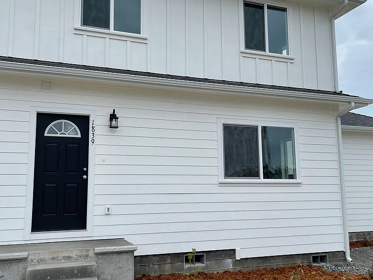 1841 Lime Ave — Photo 23