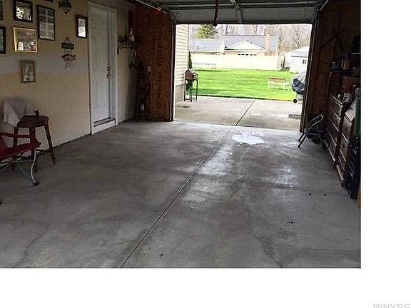 3rd image of 381 Roger Ave