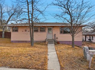 237 4th Ave, Newcastle, WY 82701