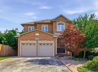 2381 Grand Oak Trl, Oakville, ON L6M 4V4