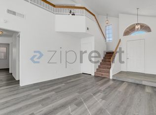 10005 Dove Ridge Dr, Las Vegas, NV 89117