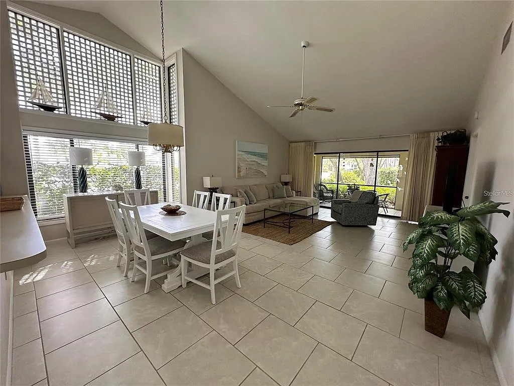 Building Photo - 4562 Kingsmere #41
