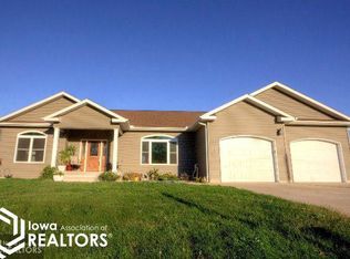 504 S 1st Ave, Danville, IA 52623