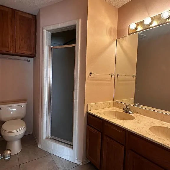 2704 Ashley Ct — Photo 7