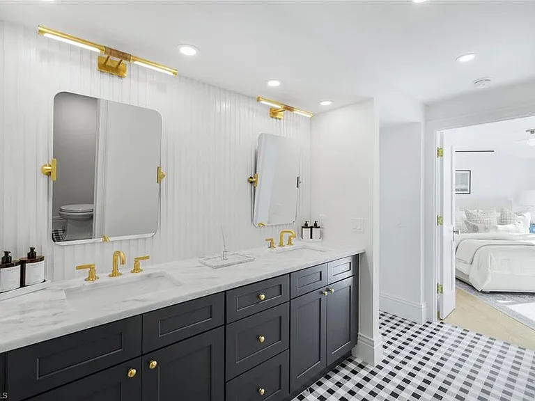 4041 Gulf Shore Blvd N #109 — Photo 14