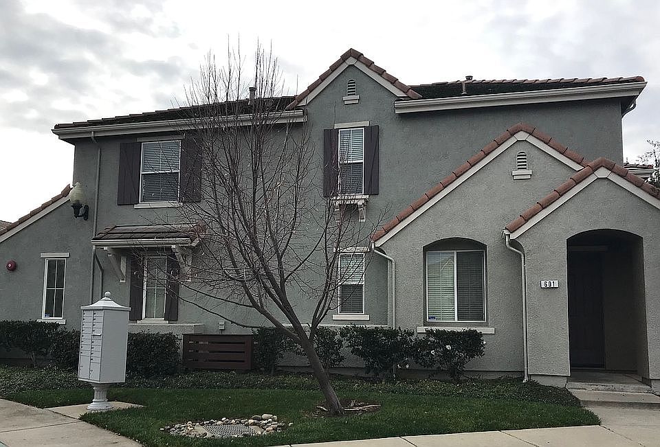 1st image of 601 Dante Cir