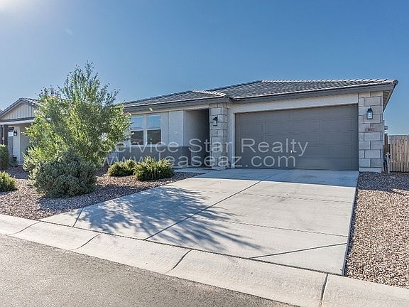 3rd image of 695 W Wind Cave Dr