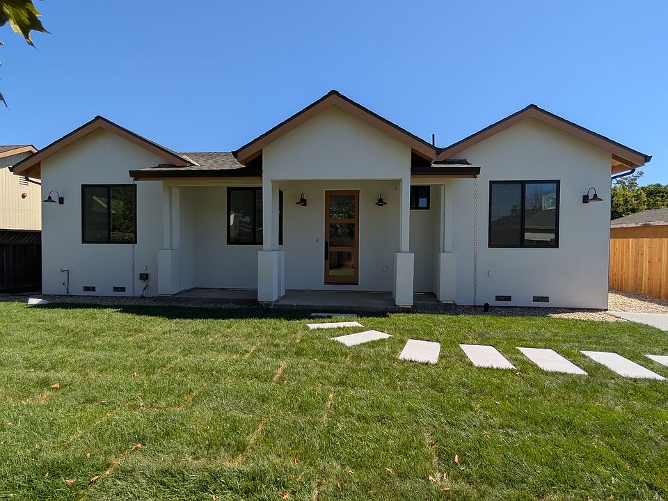 1st image of 3036 Greenwood Dr