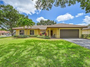 4745 NW 99th Ln, Pompano Beach, FL 33076