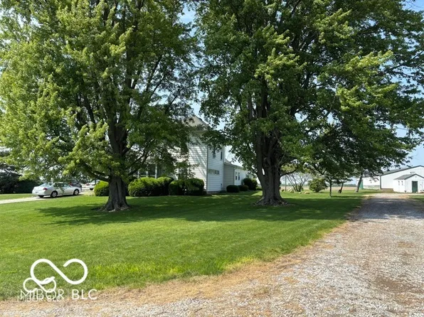 2316 W Brown Rd, Rushville, IN 46173