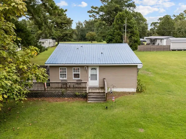 121 Scuppernong Road, Columbia, NC 27925