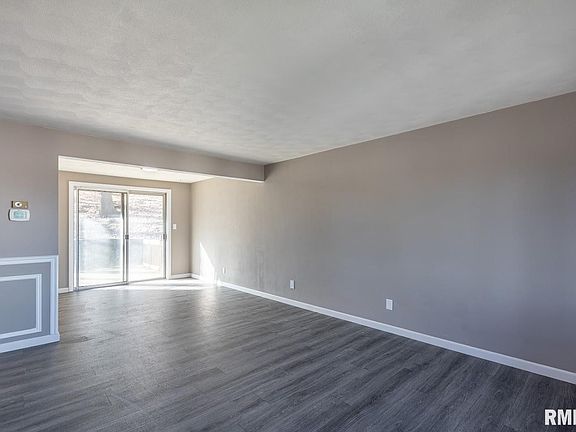 5th image of 1702 E Saint Jude Ct