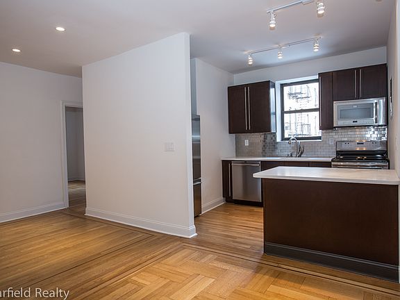 2nd image of 230 Park Pl APT 3L
