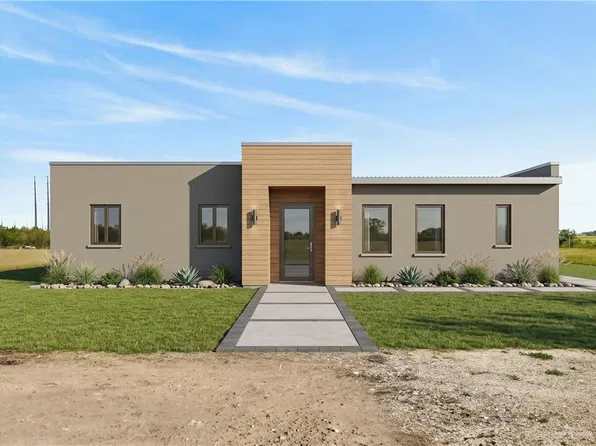 1424 N Sky Soldier Rd, Weslaco, TX 78596