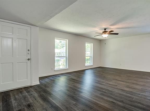 4th image of 1104 Harvest Glen Dr