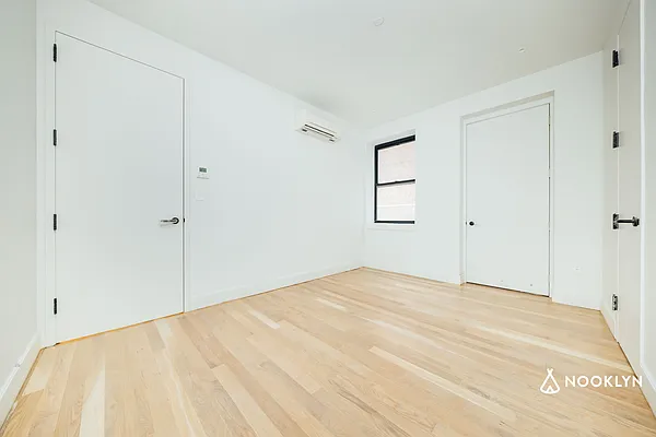 Rented by Nooklyn NYC LLC | media 79