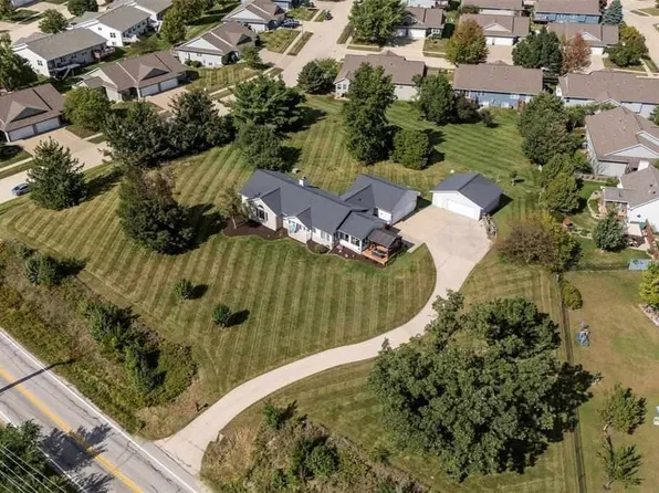 3700 Munier Rd, Marion, IA 52302