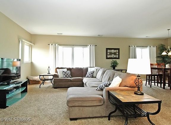 3rd image of 885 Carlsbad Ct #885