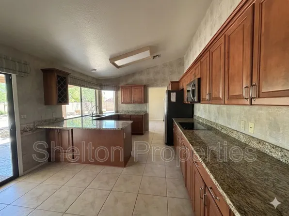 9418 W Tonto Ln, Surprise, AZ 85379