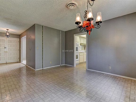 4th image of 201 Canyon Dr