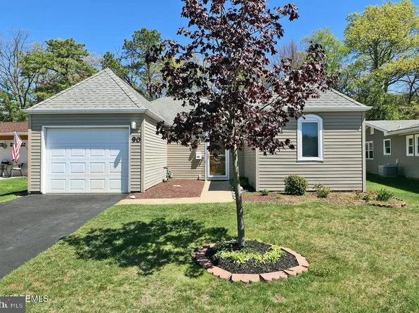 90 Baser Ln, Brick, NJ 08724