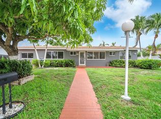 9551 SW 49th St, Miami, FL 33165