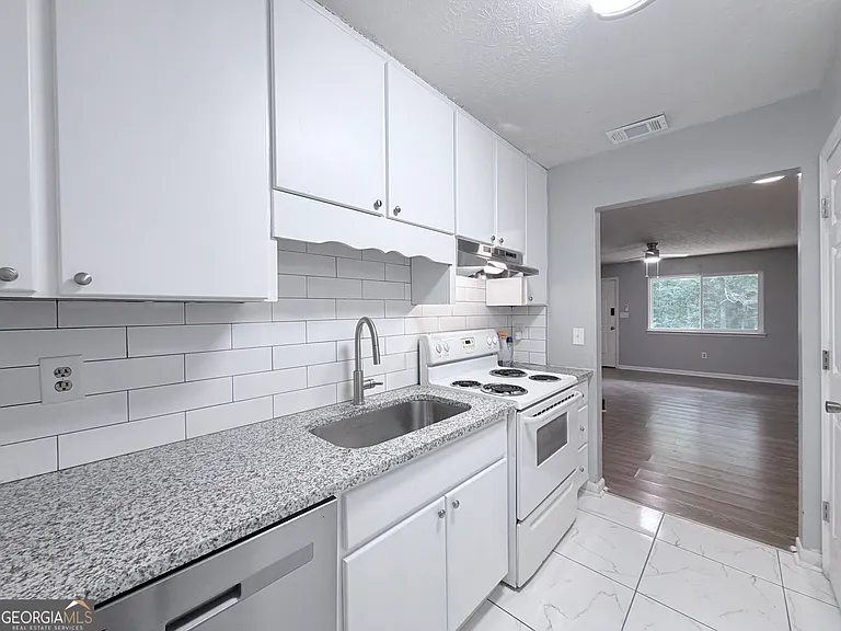 110 Ramble Hills Way — Photo 5
