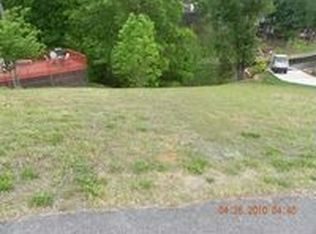153 Badin Rd, Badin Lake, NC 28127