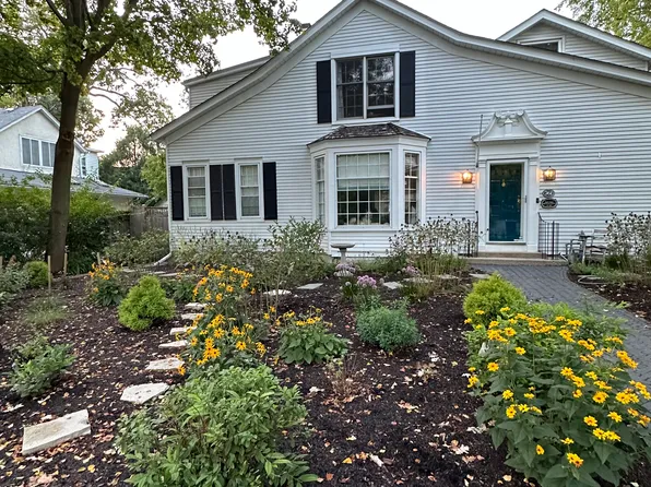 761 Cherry St #4, Winnetka, IL 60093