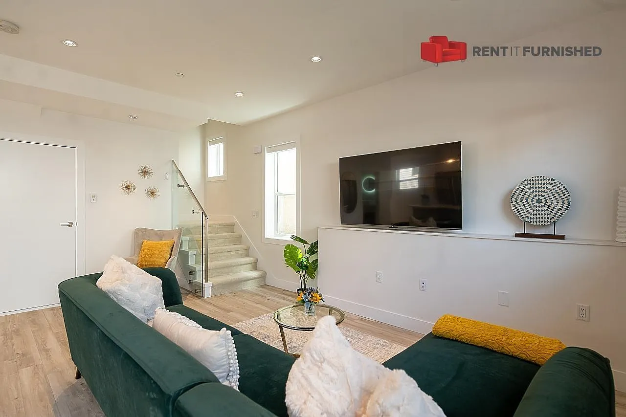 3 bed, 1500 sqft, $4,800 — Photo 2