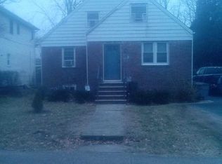 73 Madison Ave, Rochelle Park, NJ 07662