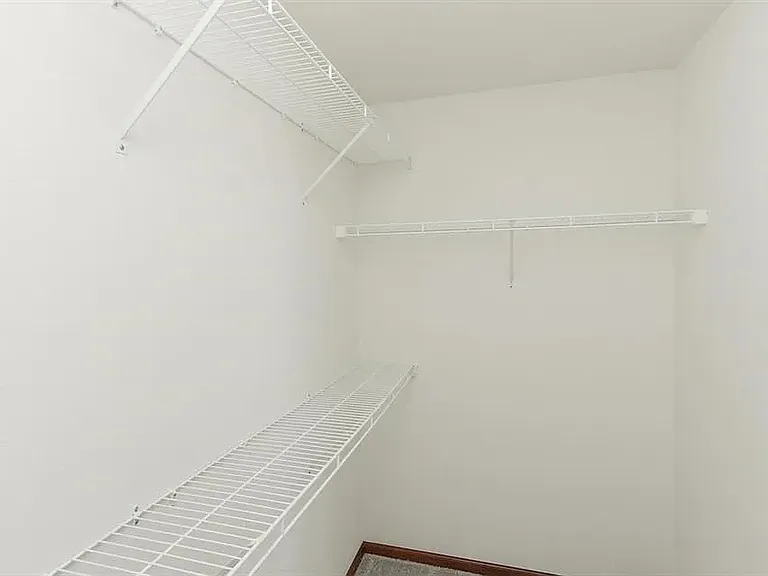 3703 English Glen Ave — Photo 18