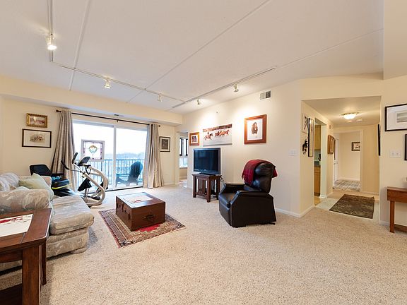 2nd image of 100 N Milwaukee Ave APT 506