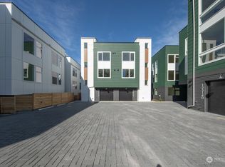 12322 14th Ave NE #B, Seattle, WA 98125