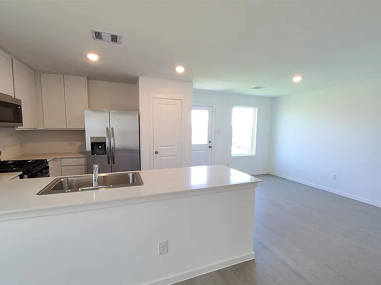 26810 Scarlet Willow Dr — Photo 23