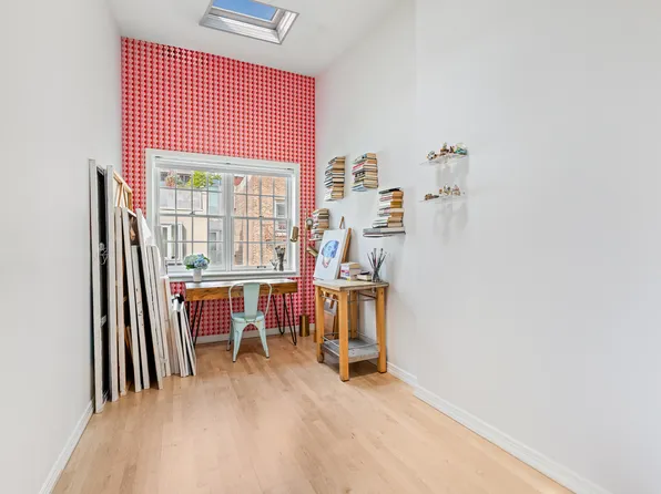 347 West 22nd Street image 10 of 11