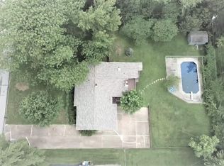 806 Streiff Ln, Ballwin, MO 63011