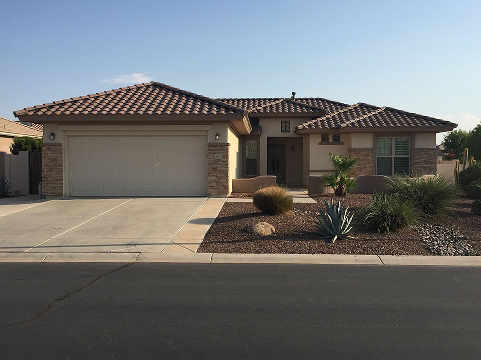 1st image of 3101 E County Down Dr