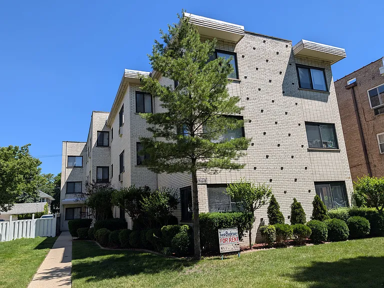 1516 W Touhy Ave #1 — Photo 1