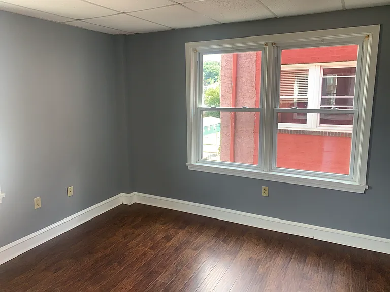 336 E Lincoln Highway — Photo 43