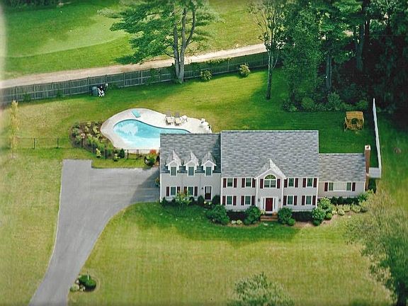 4th image of 49 Fairway Dr