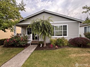 5664 Applewood Dr, Ferndale, WA 98248