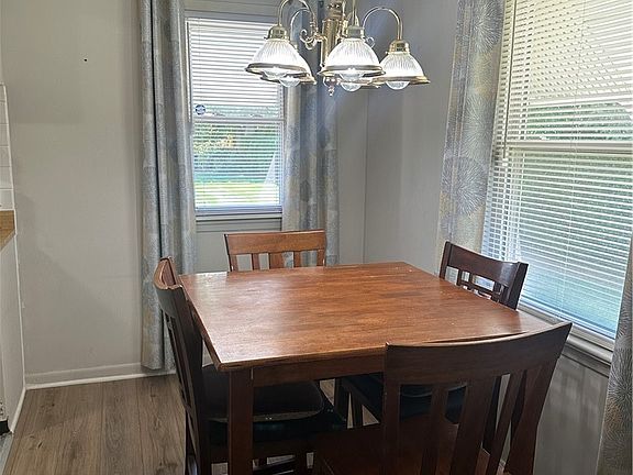 4th image of 5287 Strawberry Ln