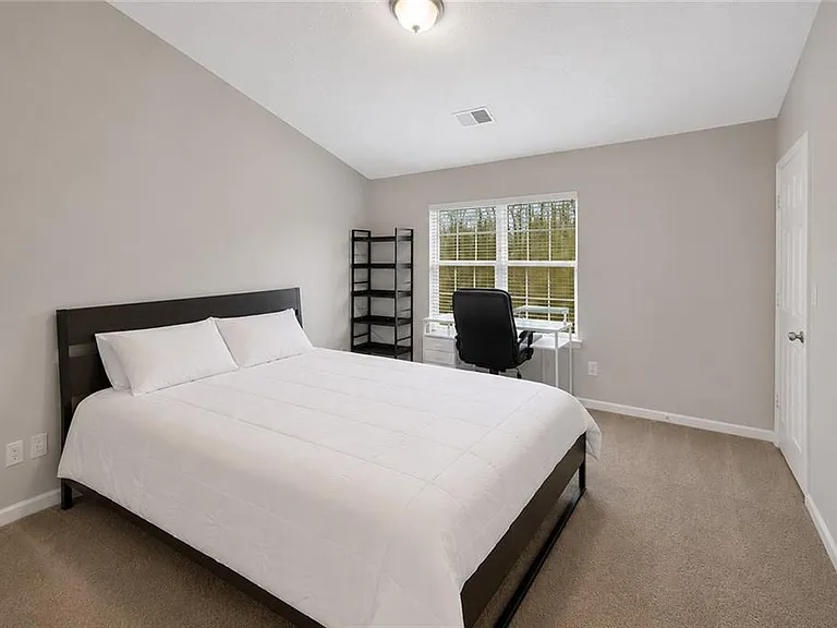 940 Tree Creek Blvd — Photo 29