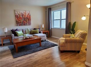 4242 Lydia St, Pittsburgh, PA 15207
