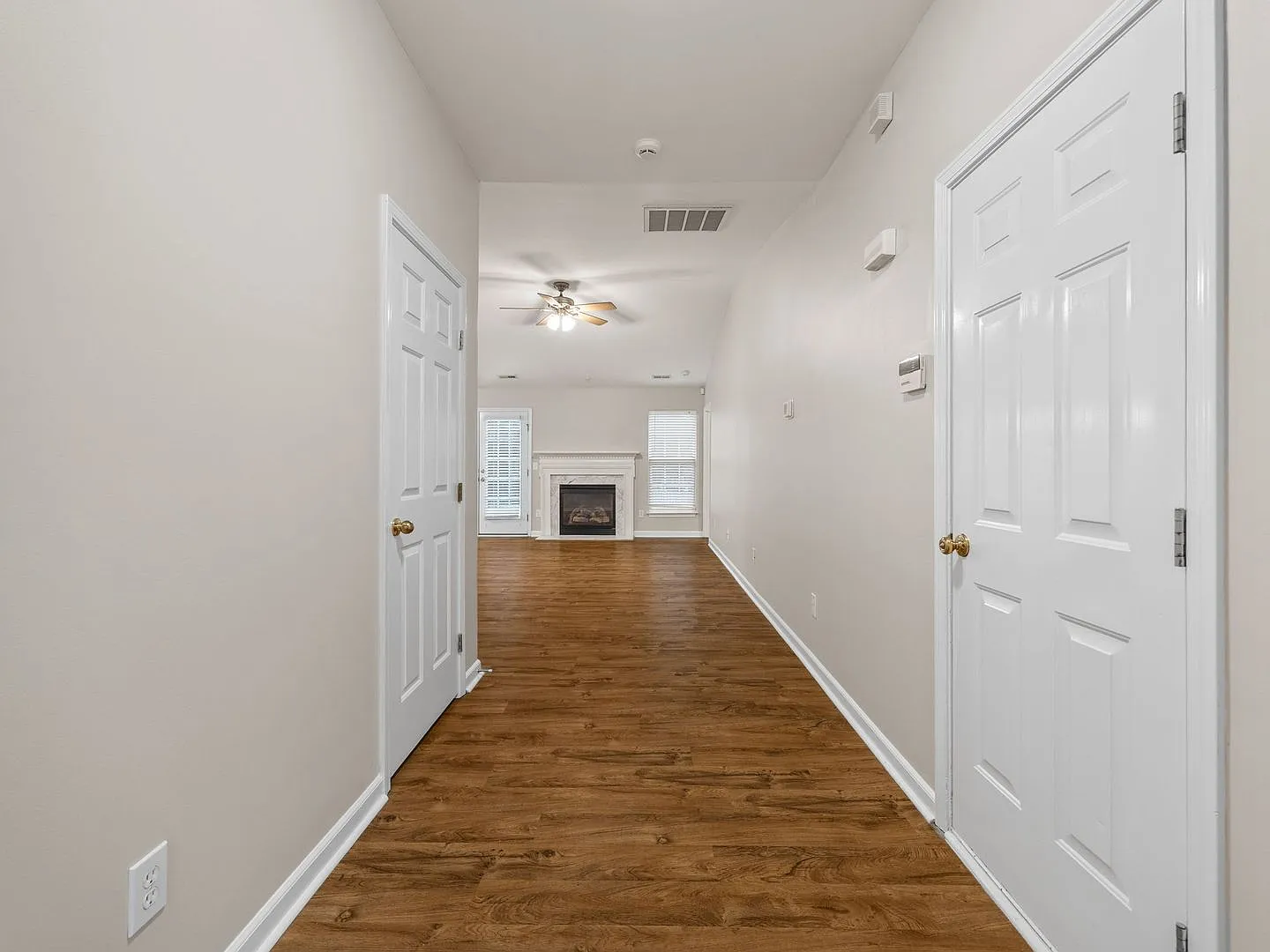 Five Forks Area, 3 BR, 2 BA, 2 Car Garage Split Floor Plan, Community Pool — Photo 2
