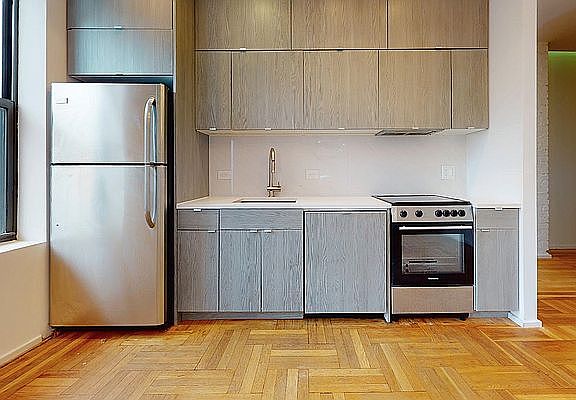 3rd image of 254 Seaman Ave #B4