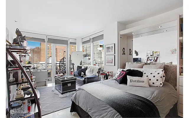 Rented by Douglas Elliman | media 20