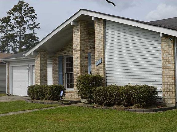 2nd image of 3828 Deercreek Ln