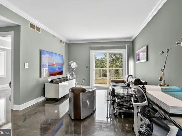 6301 Edsall Rd Unit 123, Alexandria, VA 22312